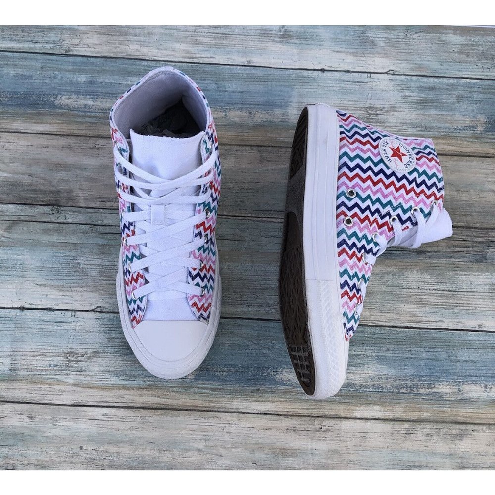 Converse Girl's Chuck Taylor All Star Voltage Hi Sneaker Size 6  Zig-zag Colorfu